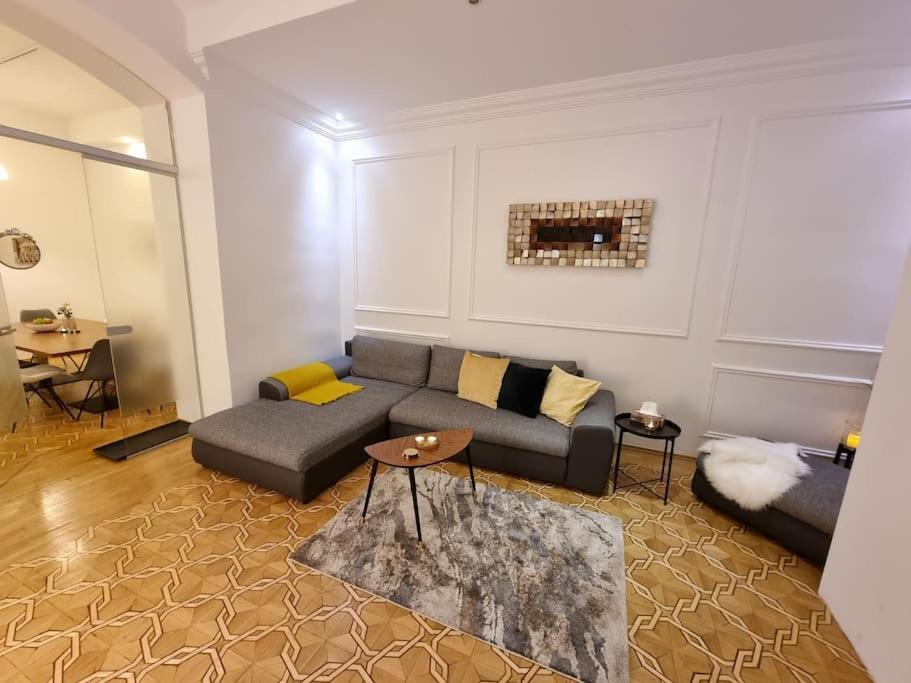 Sissi Royal - Inner 4 Bedroom Apartmán